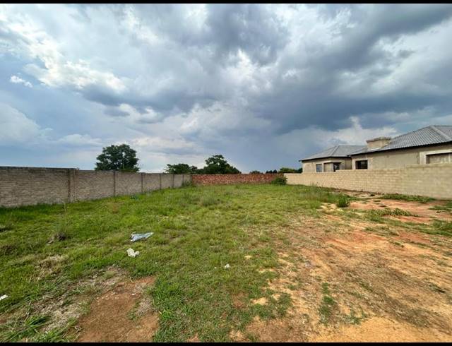 LAND FOR SALE IN SELCOURT